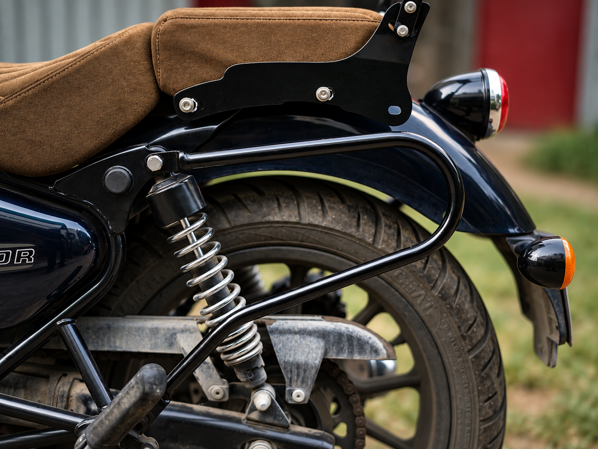 Saddle stays