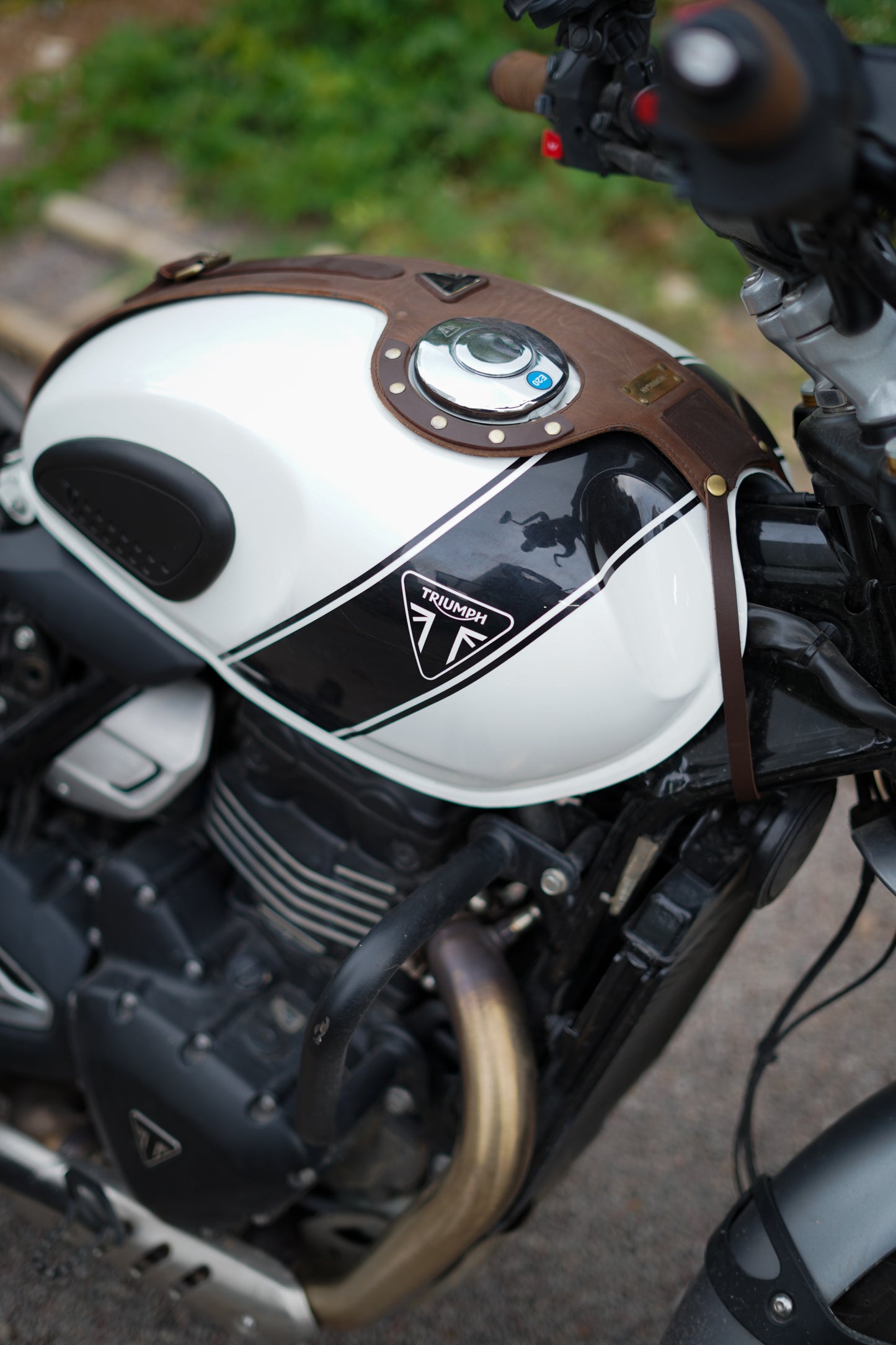 Triumph SCRAMBLER 400X | TANK STRAPS