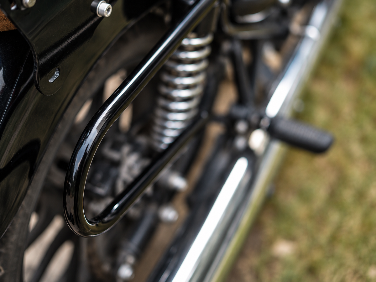 Saddle stays